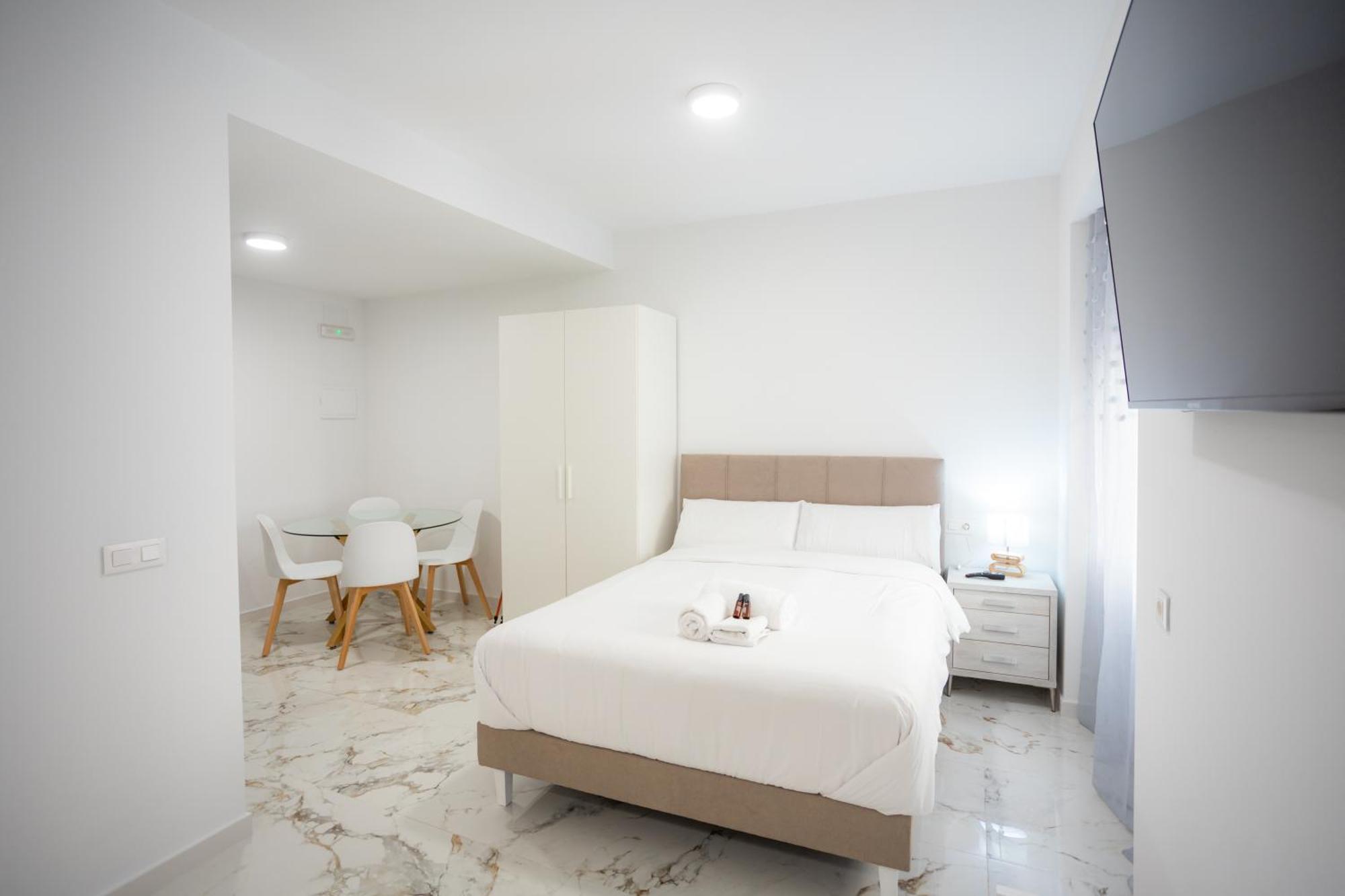 L&G Apartments Bahia Suite Alicante Exteriör bild