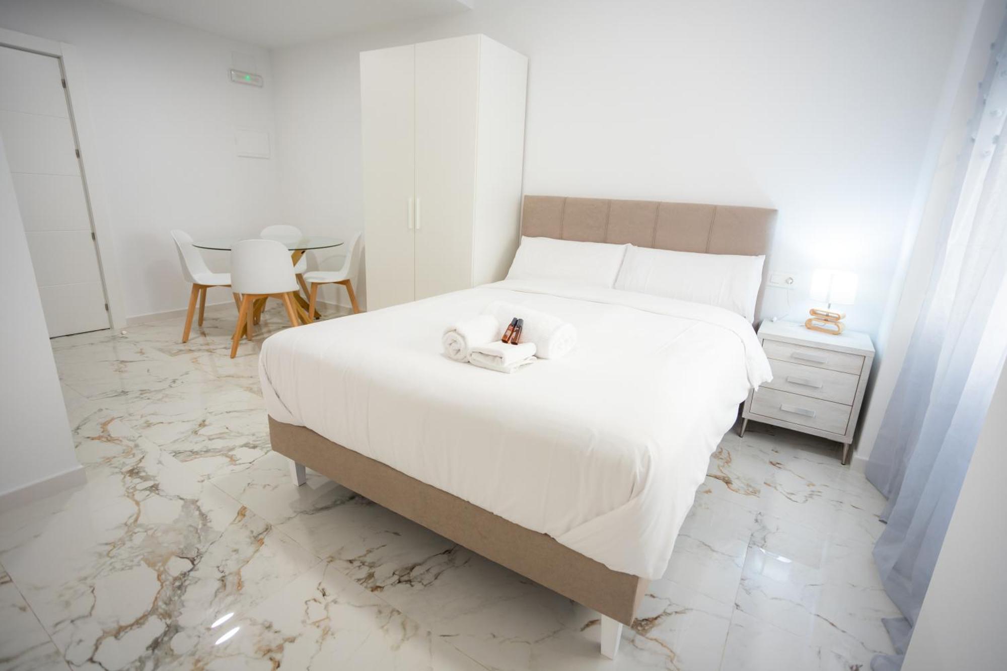 L&G Apartments Bahia Suite Alicante Exteriör bild