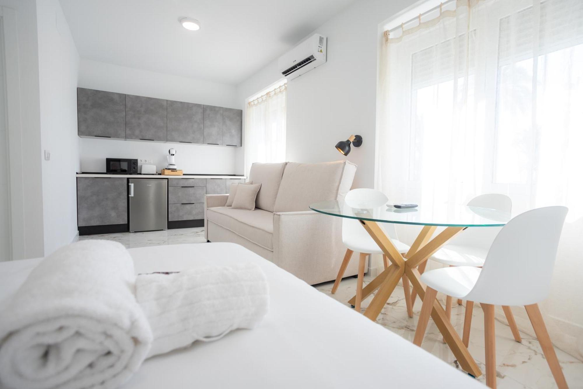 L&G Apartments Bahia Suite Alicante Exteriör bild