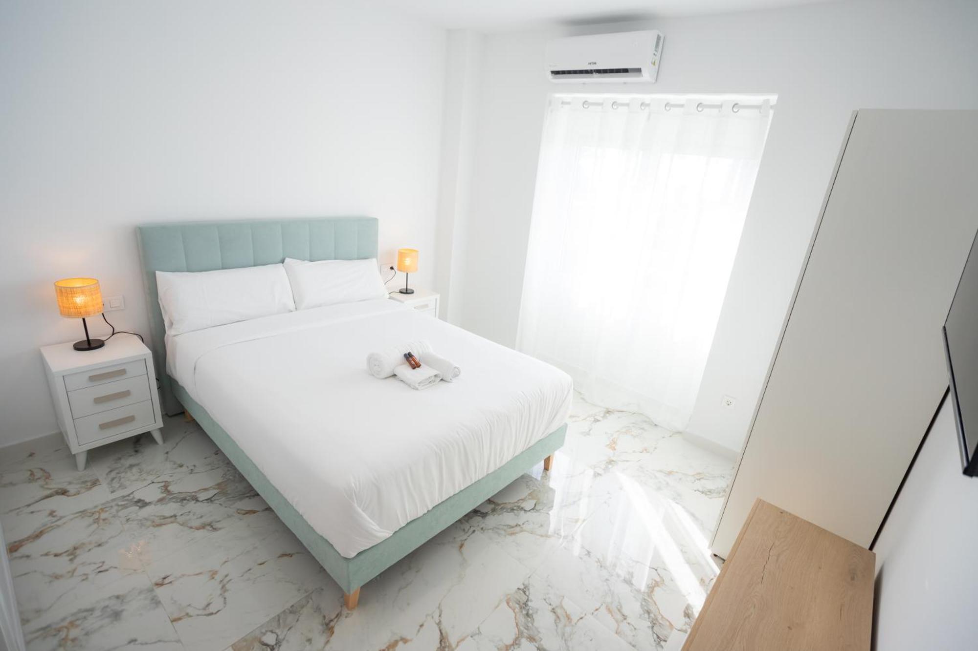L&G Apartments Bahia Suite Alicante Exteriör bild